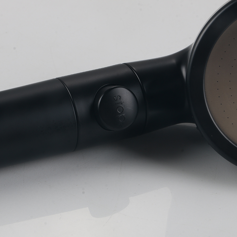 Cap de duș negru japonez