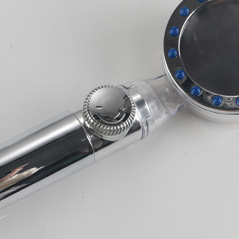 Care sunt diferențele cheie dintre un furtun flexibil de duș din oțel inoxidabil și un furtun din PVC?